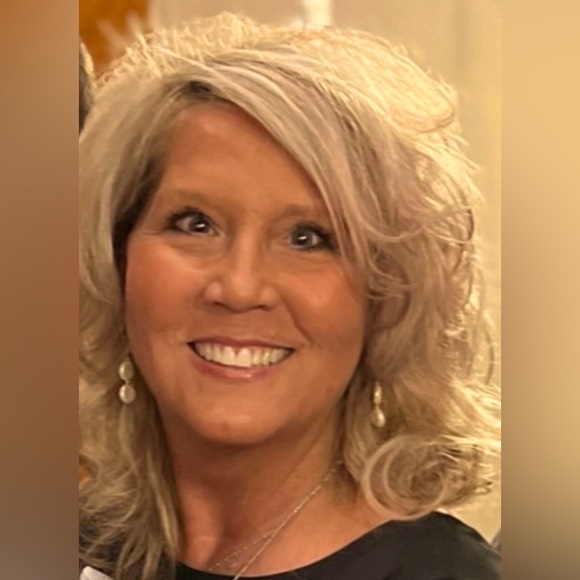 Meet your Posher, Mimi - Picture 1 of 4